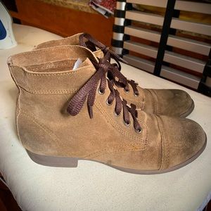 cute ankle boots!